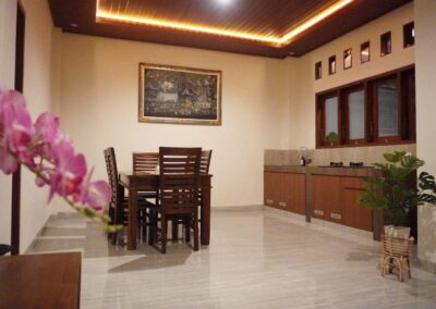 Safe Bali Taxi - Accomodation - Dining Room - Kitchen